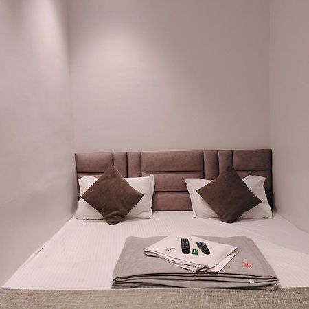 Hotel Pragati Inn 아마드나가르 외부 사진