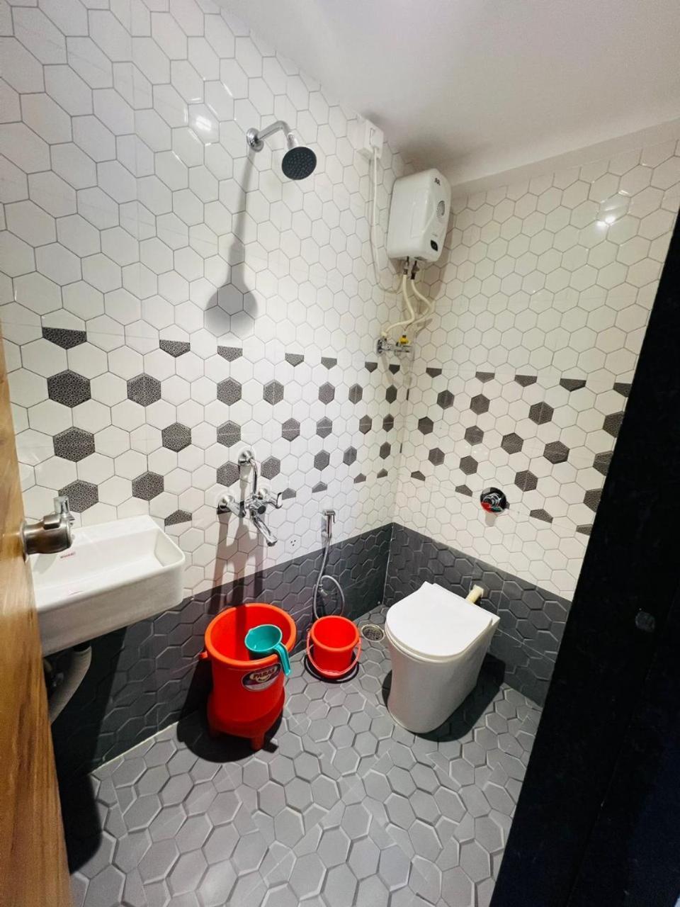 Hotel Pragati Inn 아마드나가르 외부 사진