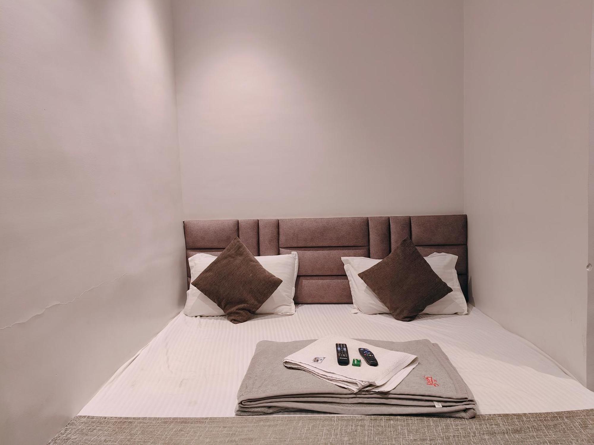 Hotel Pragati Inn 아마드나가르 외부 사진