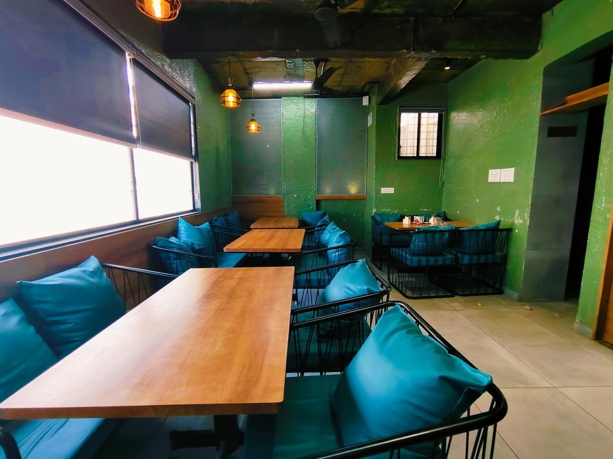 Hotel Pragati Inn 아마드나가르 외부 사진