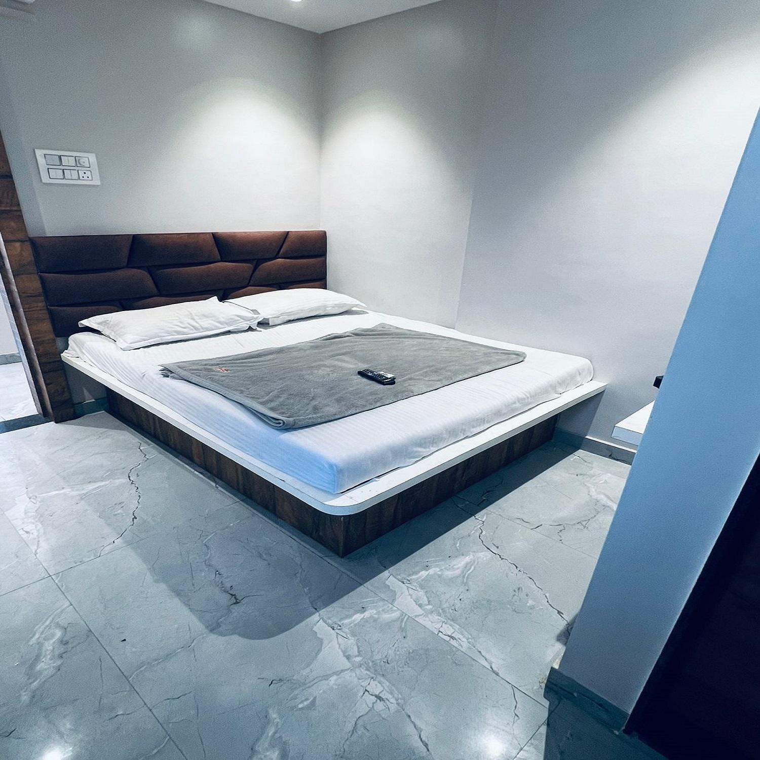 Hotel Pragati Inn 아마드나가르 외부 사진